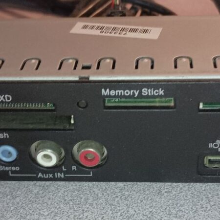 Multi Media dashboard front panelMulti-card reader USB and Audio (Vintage)